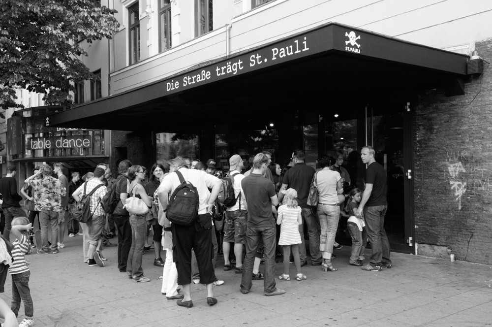 FC ST. PAULI-FANSHOP 2 | REEPERBAHN